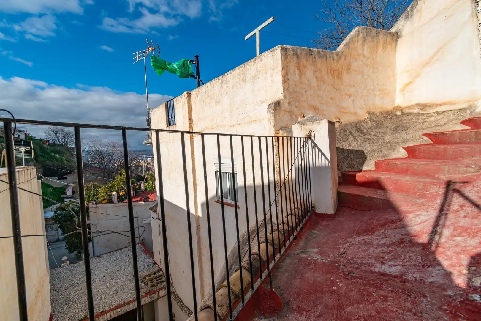 Vista exterior de Casa o chalet en venta en Granada con Jardín privado y Terraza