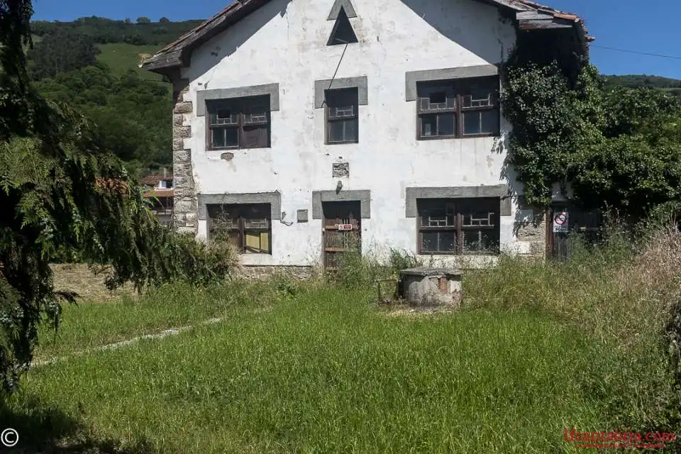 Vista exterior de Casa o chalet en venta en Arenas de Iguña