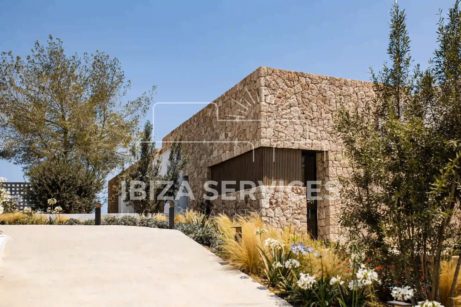 Vista exterior de Casa o chalet en venta en Santa Eulària des Riu con Aire acondicionado, Jardín privado y Piscina