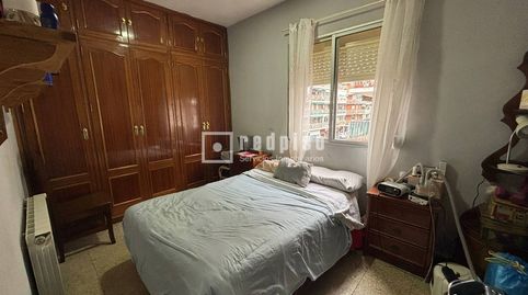 Foto 3 de Piso en venta en De Gonzalo de Berceo, Pueblo Nuevo, Madrid Capital