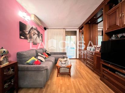 Living room of Flat for sale in  Barcelona Capital  with Heating and Balcony