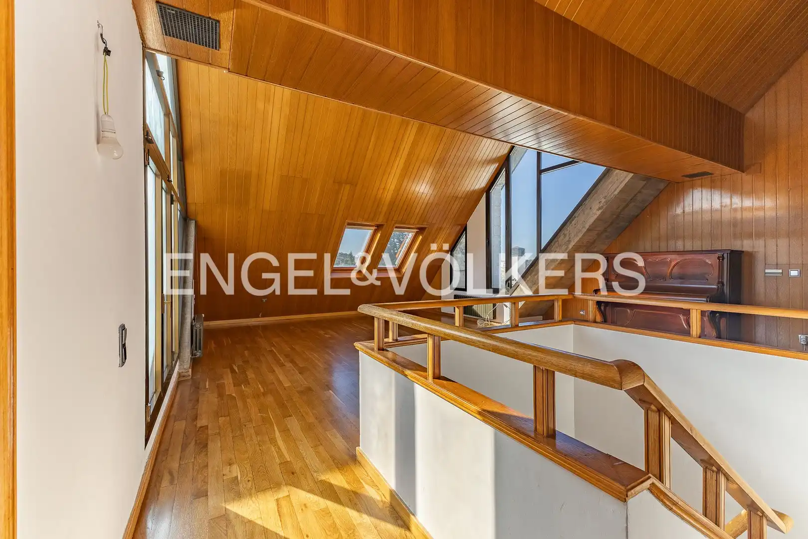 Casa o chalet de alquiler en Sant Cugat del Vallès con Calefacción, Jardín privado y Parquet