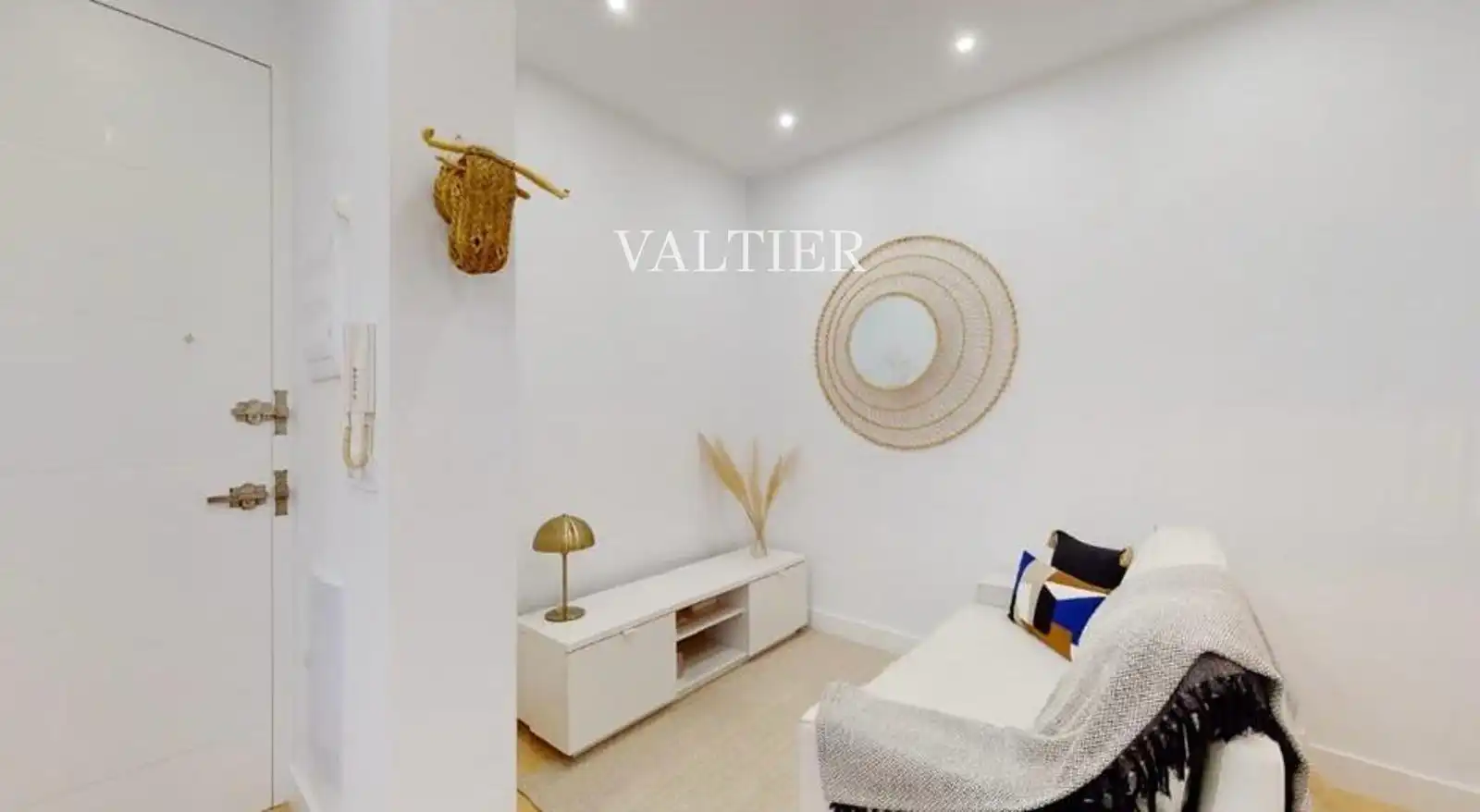 Flat for rent in Madrid  with Furnished