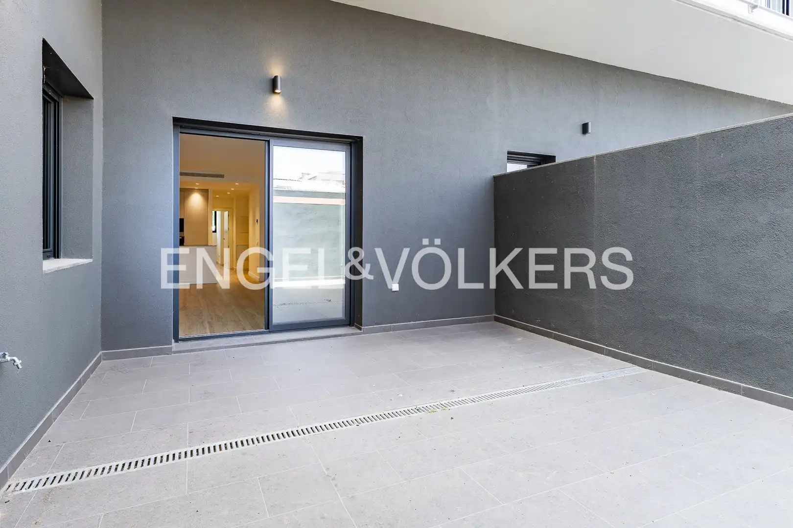 Terrace of Ground floor for rent in Badalona  with Heating, Parquet flooring and Terrace