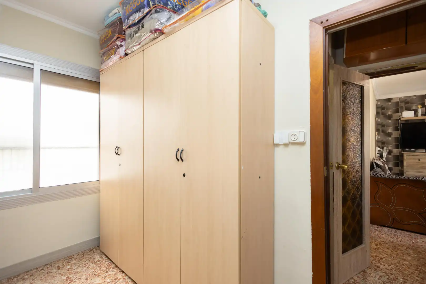 Schlafzimmer von Wohnung zum Verkauf in Sant Boi de Llobregat mit Klimaanlage, Ofen und Balkon
