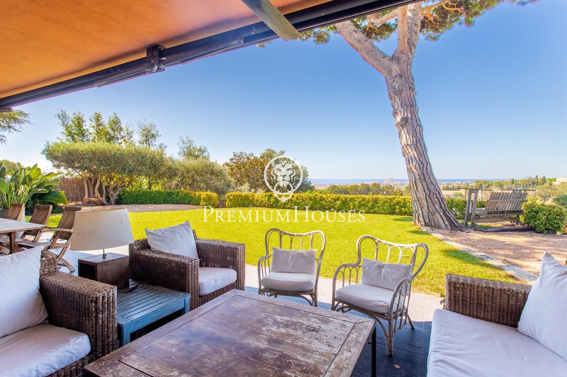 Terraza de Casa o chalet de alquiler en Cabrera de Mar con Calefacción, Jardín privado y Piscina