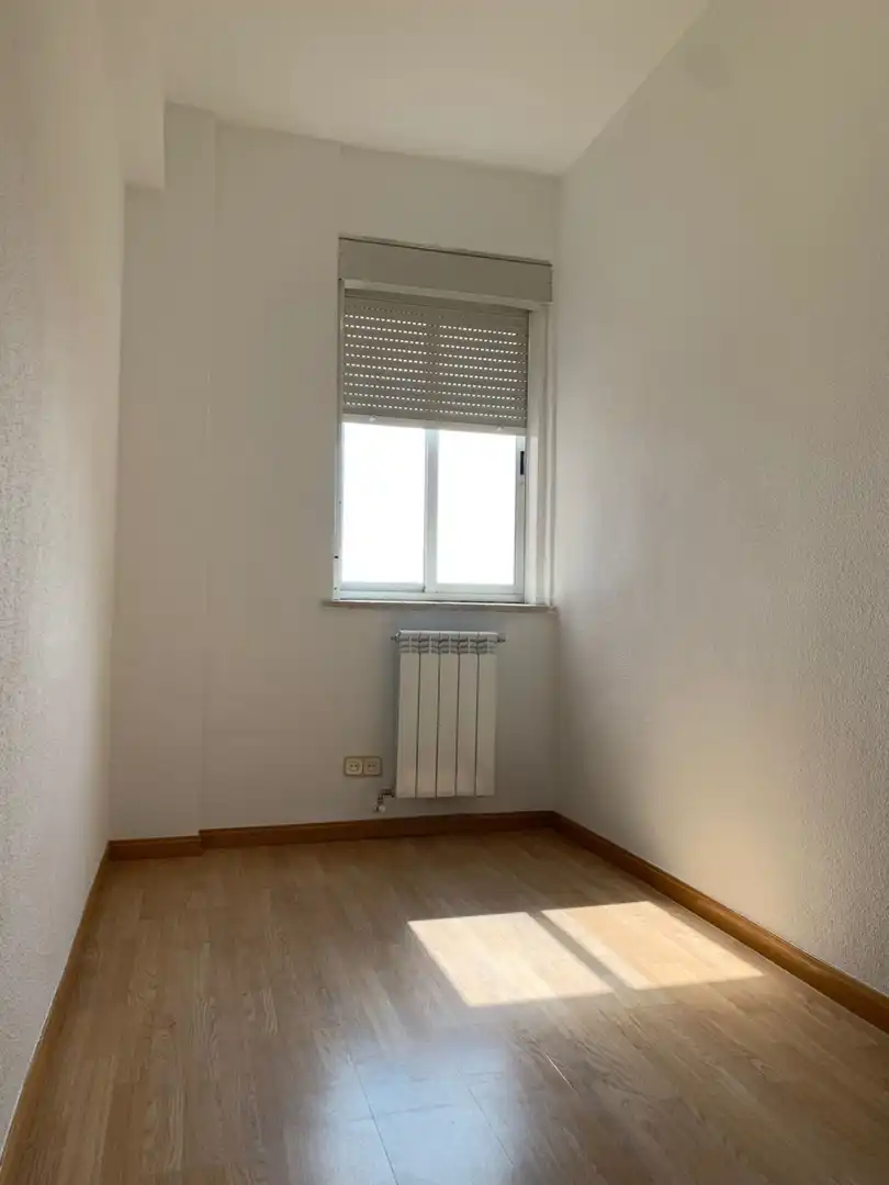 Bedroom of Flat for sale in Madrid  with Heating and Storage room