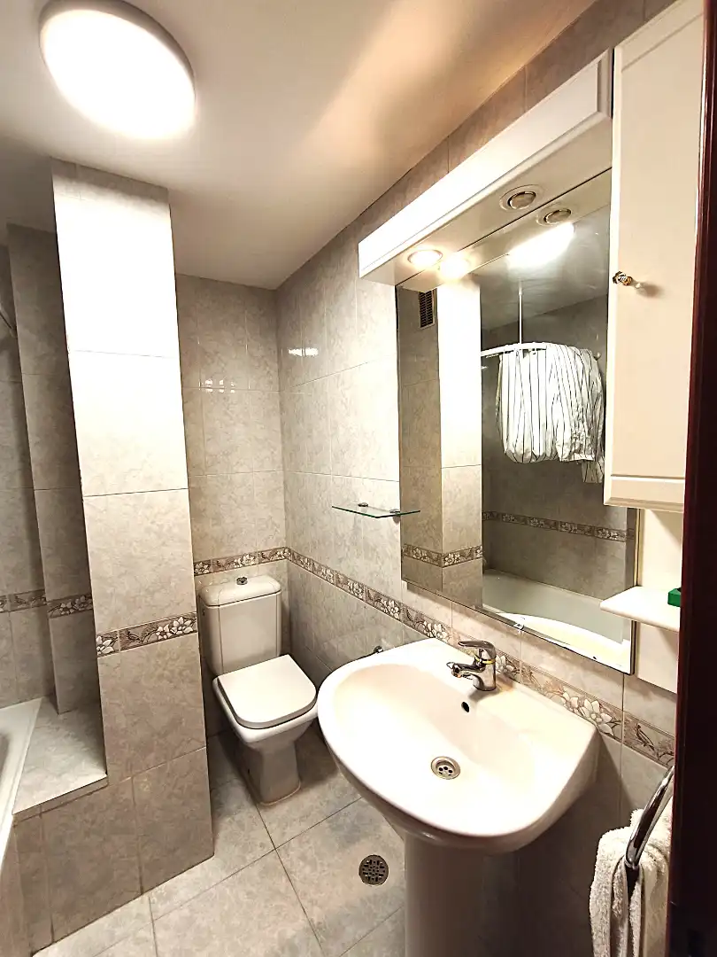 Bathroom of Flat for sale in Vigo   with Parquet flooring and Storage room