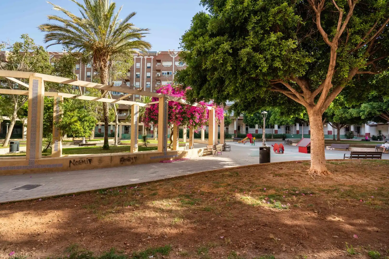 Exterior view of Flat for sale in Almería  with Air Conditioner, Storage room and Balcony