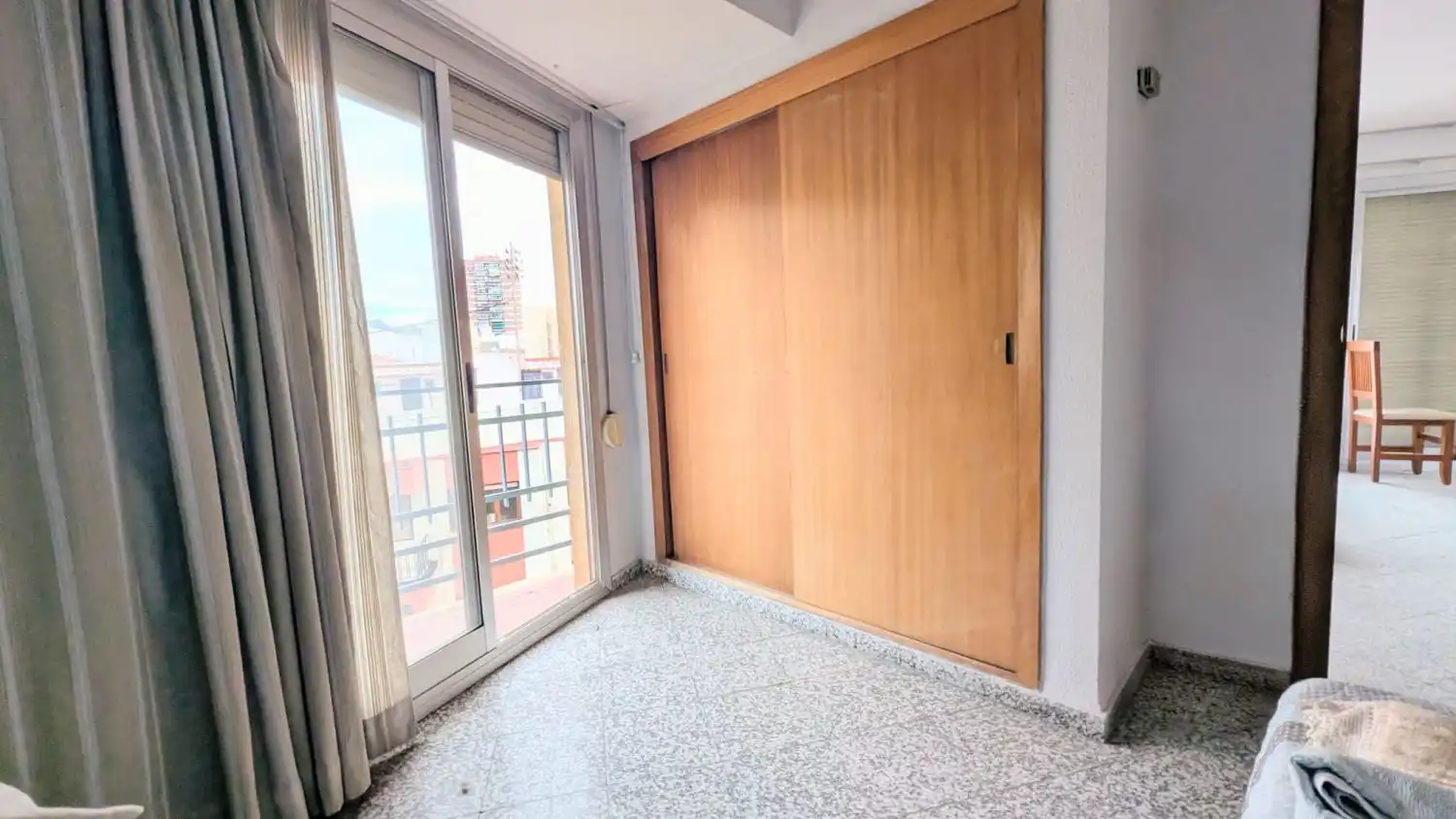 Habitación de Piso en venta en Castellón de la Plana / Castelló de la Plana con Aire acondicionado, Calefacción y Balcón