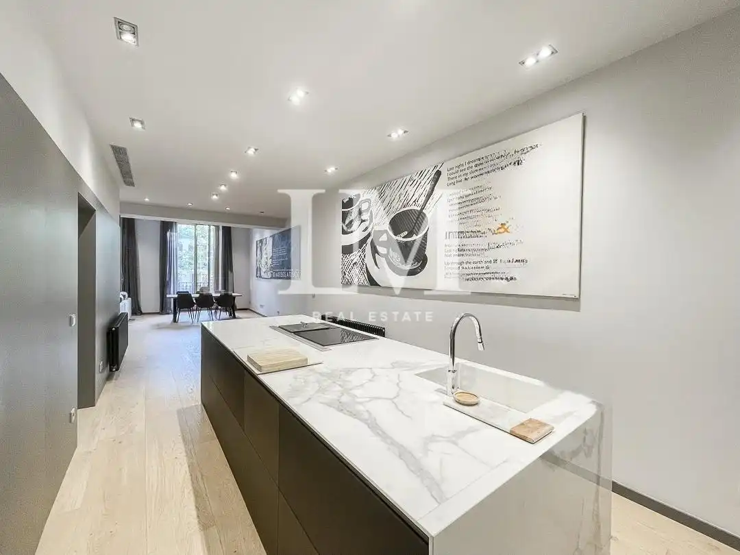 Cuina de Apartament de lloguer en Barcelona amb Aire condicionat, Calefacció i Moblat
