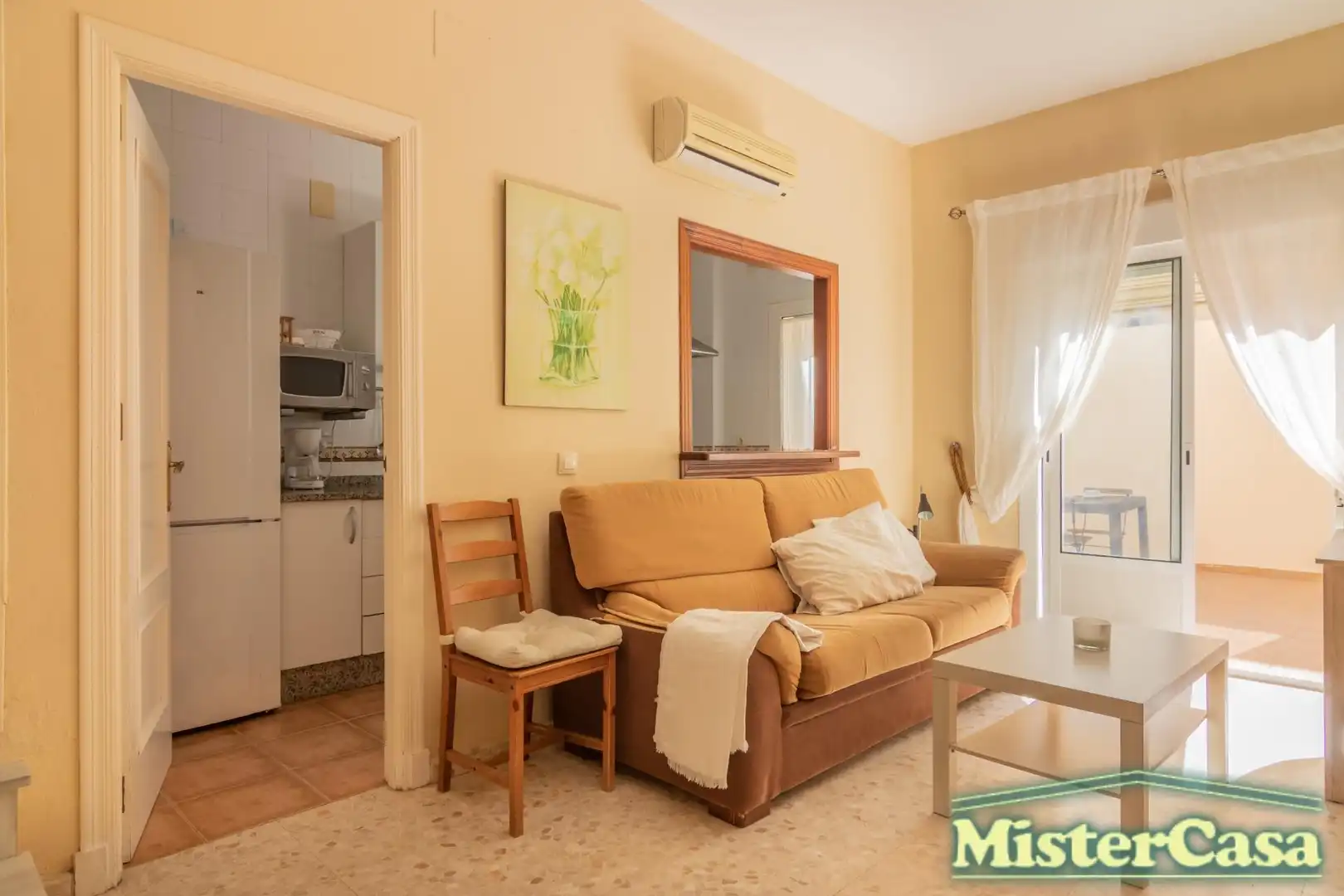 Sala d'estar de Casa o xalet en venda en Chipiona amb Aire condicionat i Terrassa