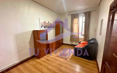 Bedroom of Flat for sale in Valladolid Capital