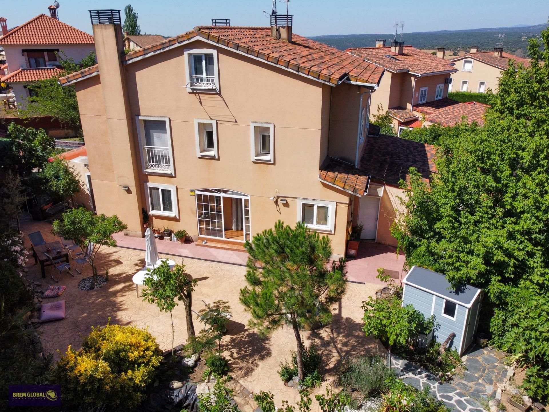 Exterior view of Single-family semi-detached for sale in El Molar (Madrid)  with Heating, Private garden and Community pool
