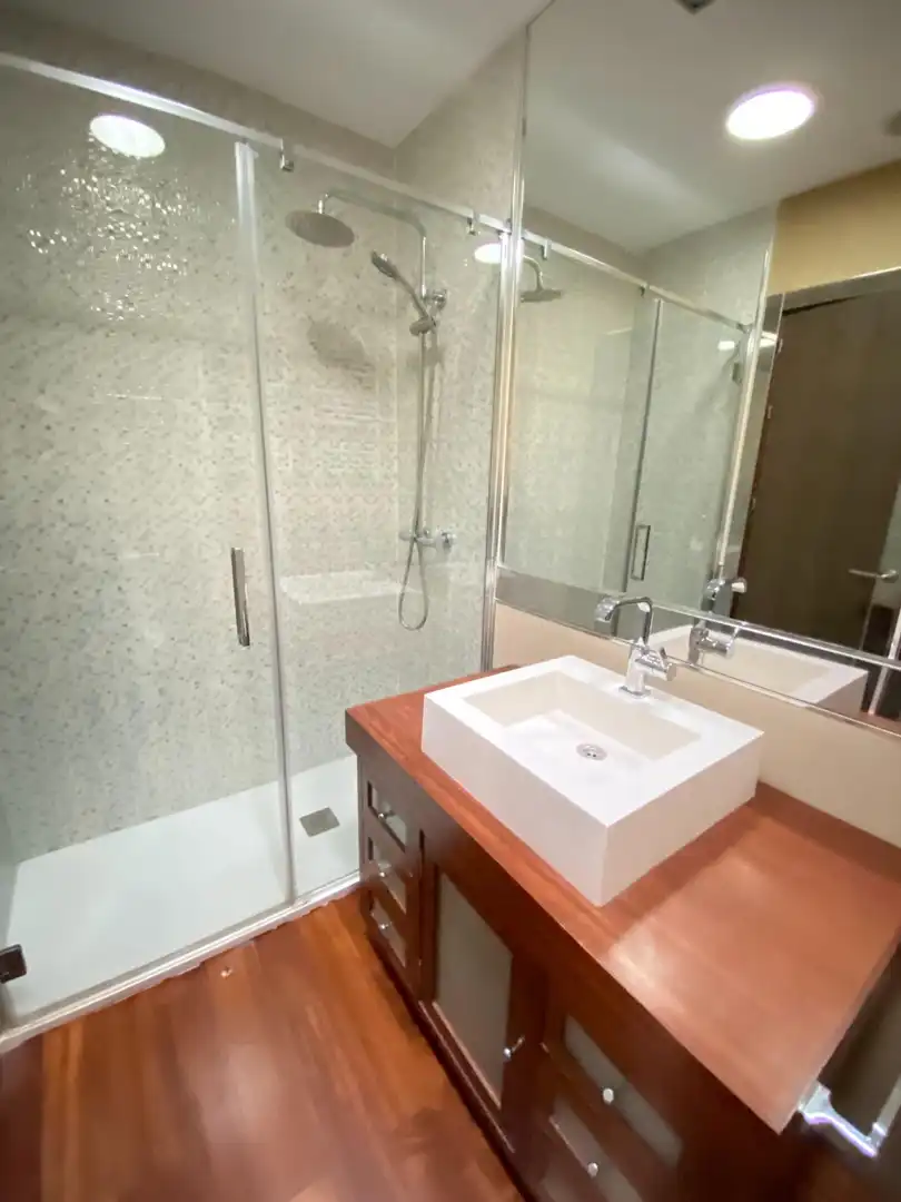 Baño de Piso en venta en Cádiz con Aire acondicionado