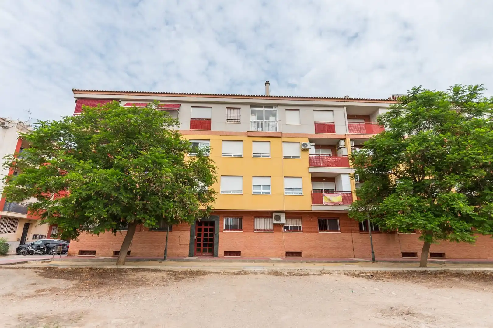 Vista exterior de Piso en venta en Pedanías Este