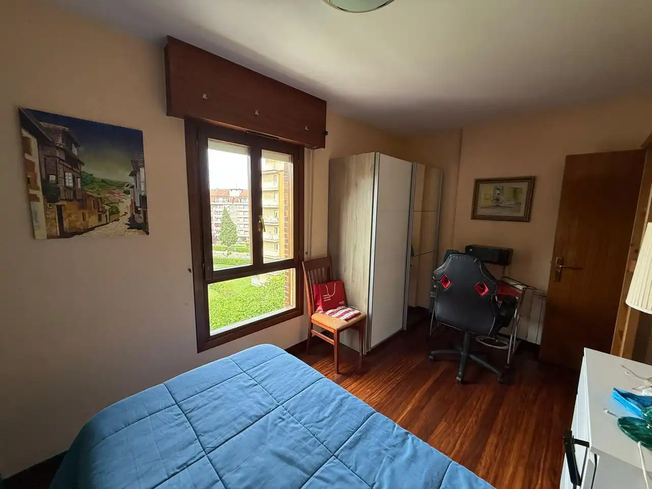 Habitación de Piso en venta en Castro-Urdiales con Calefacción, Parquet y Piscina comunitaria