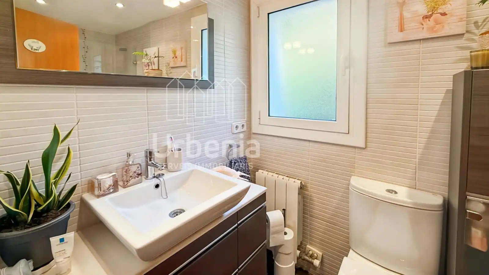 Baño de Piso en venta en Blanes con Aire acondicionado, Calefacción y Terraza