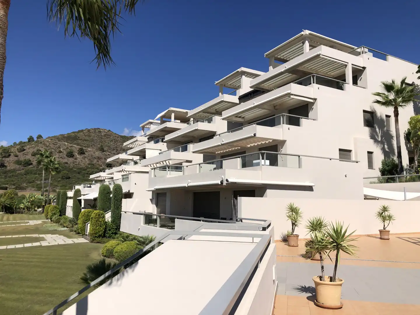 Apartament amb piscina en venda a Benahavís pueblo, imagen 24