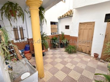 Casa amb balcó en venda a La Ciudad