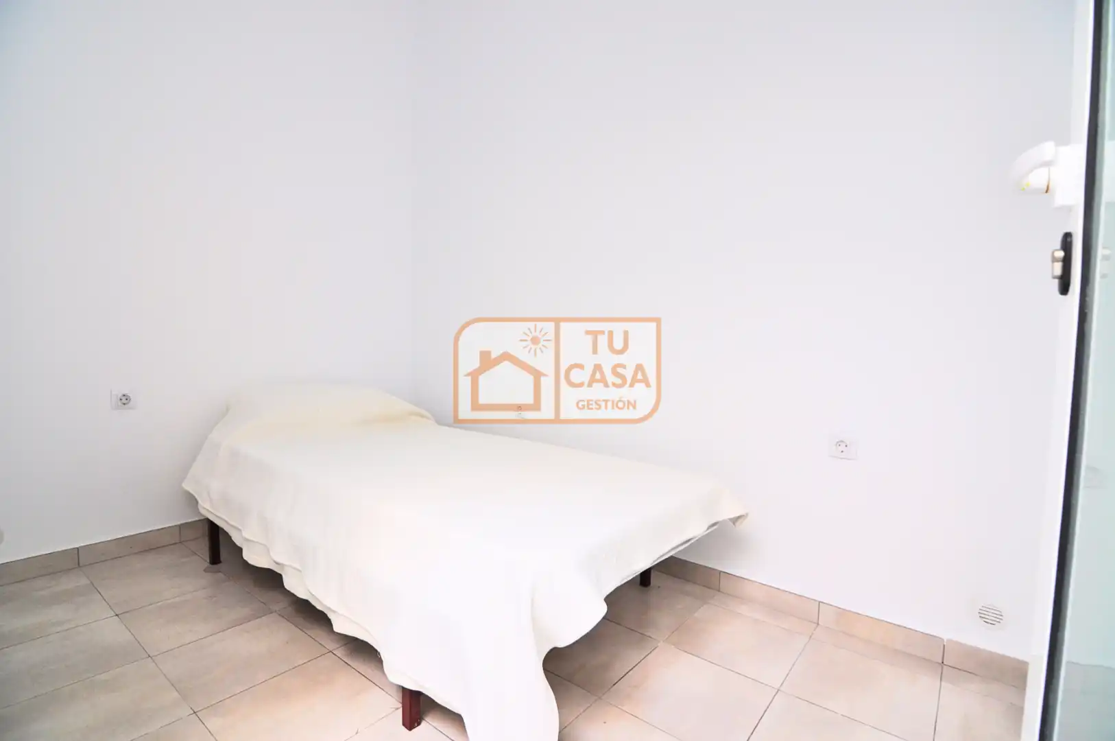 Bedroom of Detached homes for rent in Cáceres  with Air Conditioner, Heating and Furnished