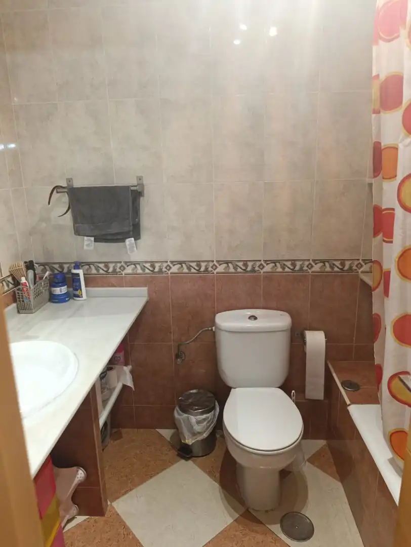 Bany de Pis en venda en Huelva amb Aire condicionat, Moblat i Balcó