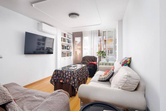 Piso en Venta en Armengual De La Mota en Perchel Norte