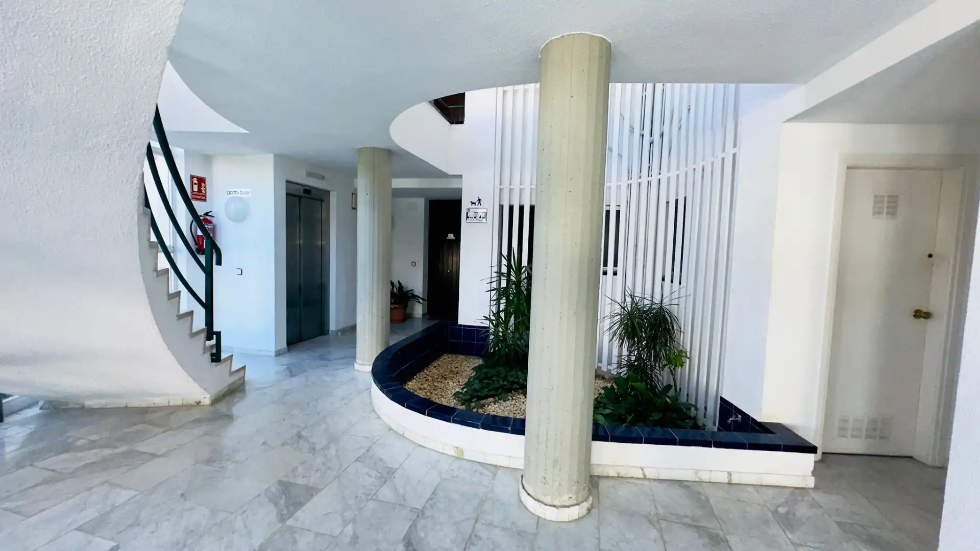 Piso en venta en L'Estartit con Terraza, Amueblado y Lavadora