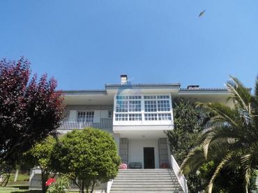 Casa amb jardí en venda a Coles