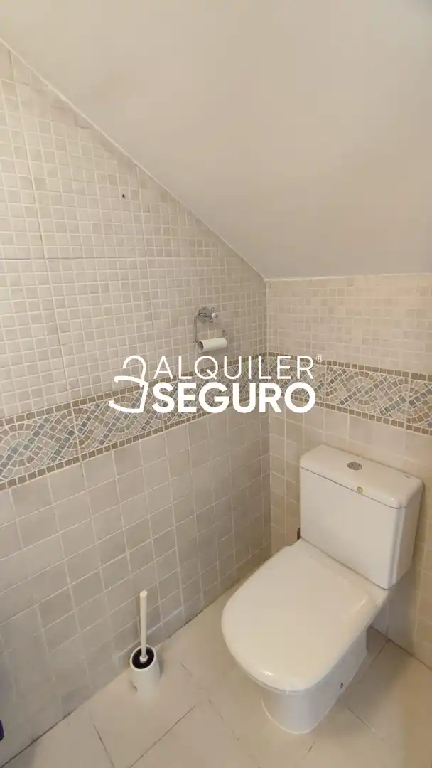 Badezimmer von Wohnung zur Miete in Fuente El Saz de Jarama mit Klimaanlage und Heizung