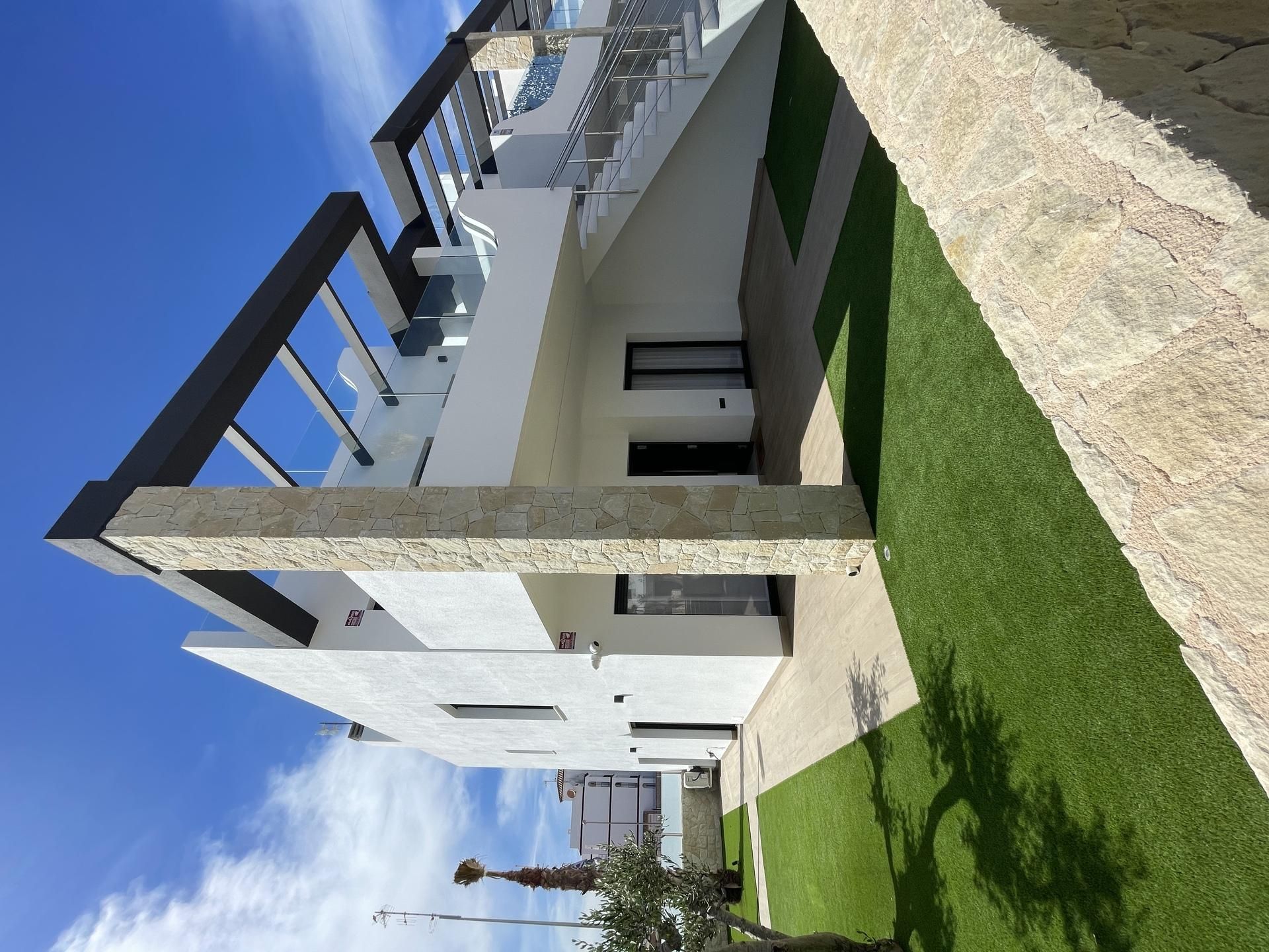 Exterior view of Land for sale in Torrevieja