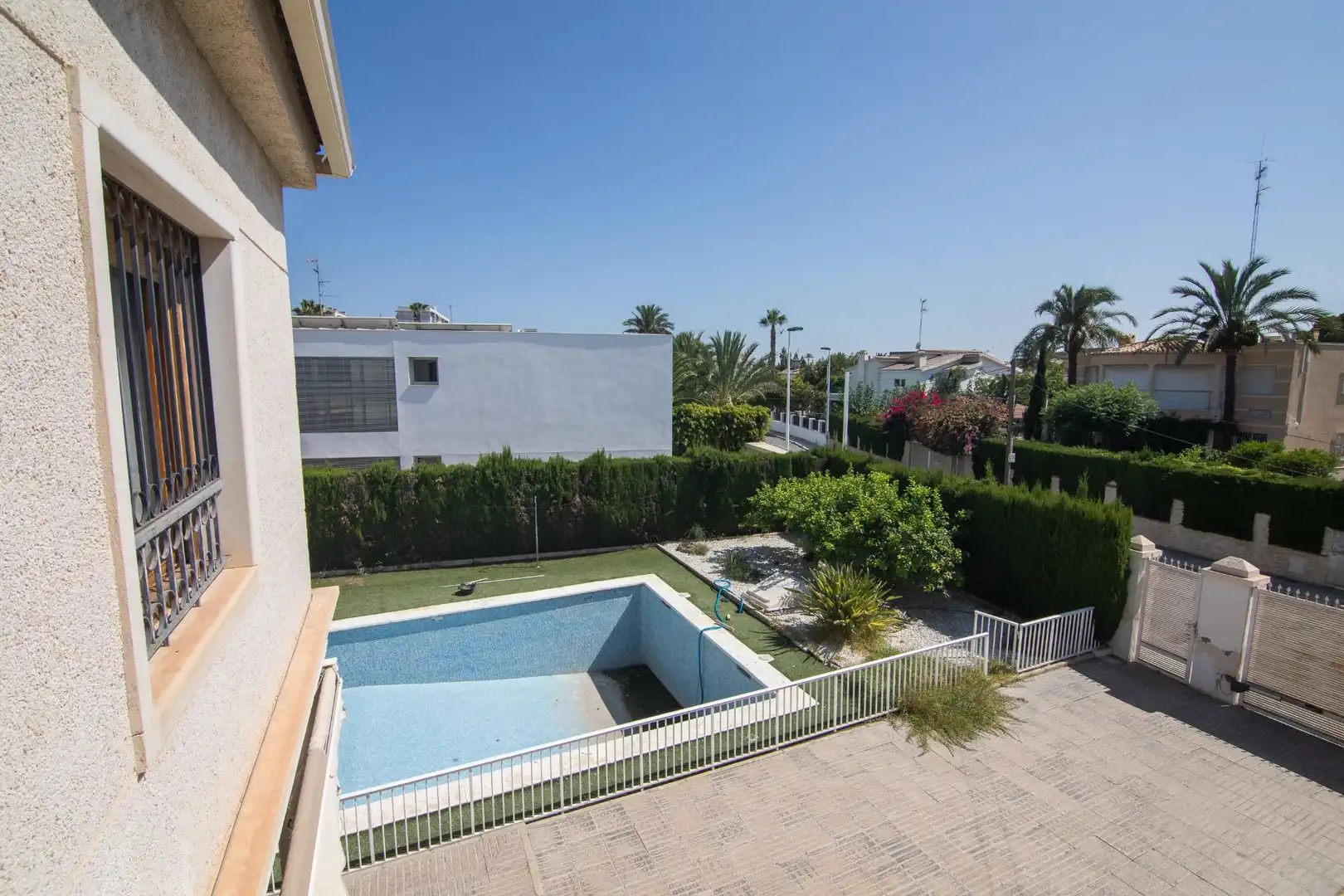 Piscina de Casa o xalet en venda en Elche / Elx amb Jardí privat, Terrassa i Piscina