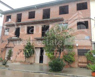 Exterior view of Building for sale in Navezuelas