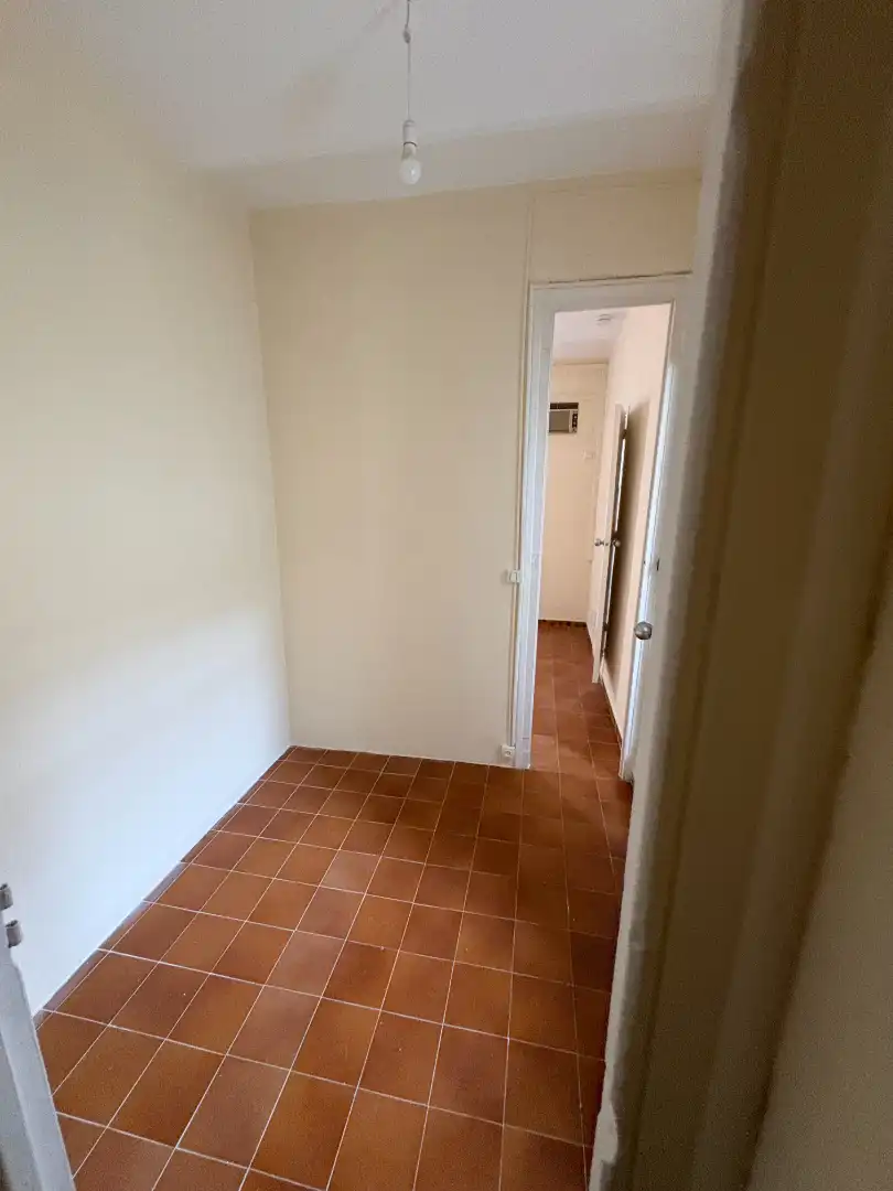 Estudi de lloguer a Carrer de Còrsega, Vila de Gràcia