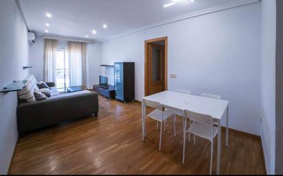 Living room of Flat for sale in  Valencia Capital  with Air Conditioner, Terrace and Balcony