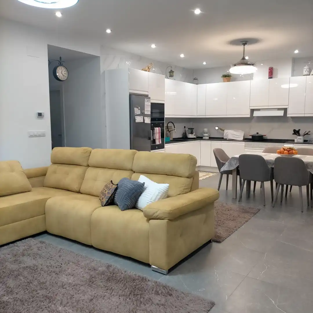 Sala d'estar de Casa o xalet en venda en Albacete amb Aire condicionat, Calefacció i Jardí privat
