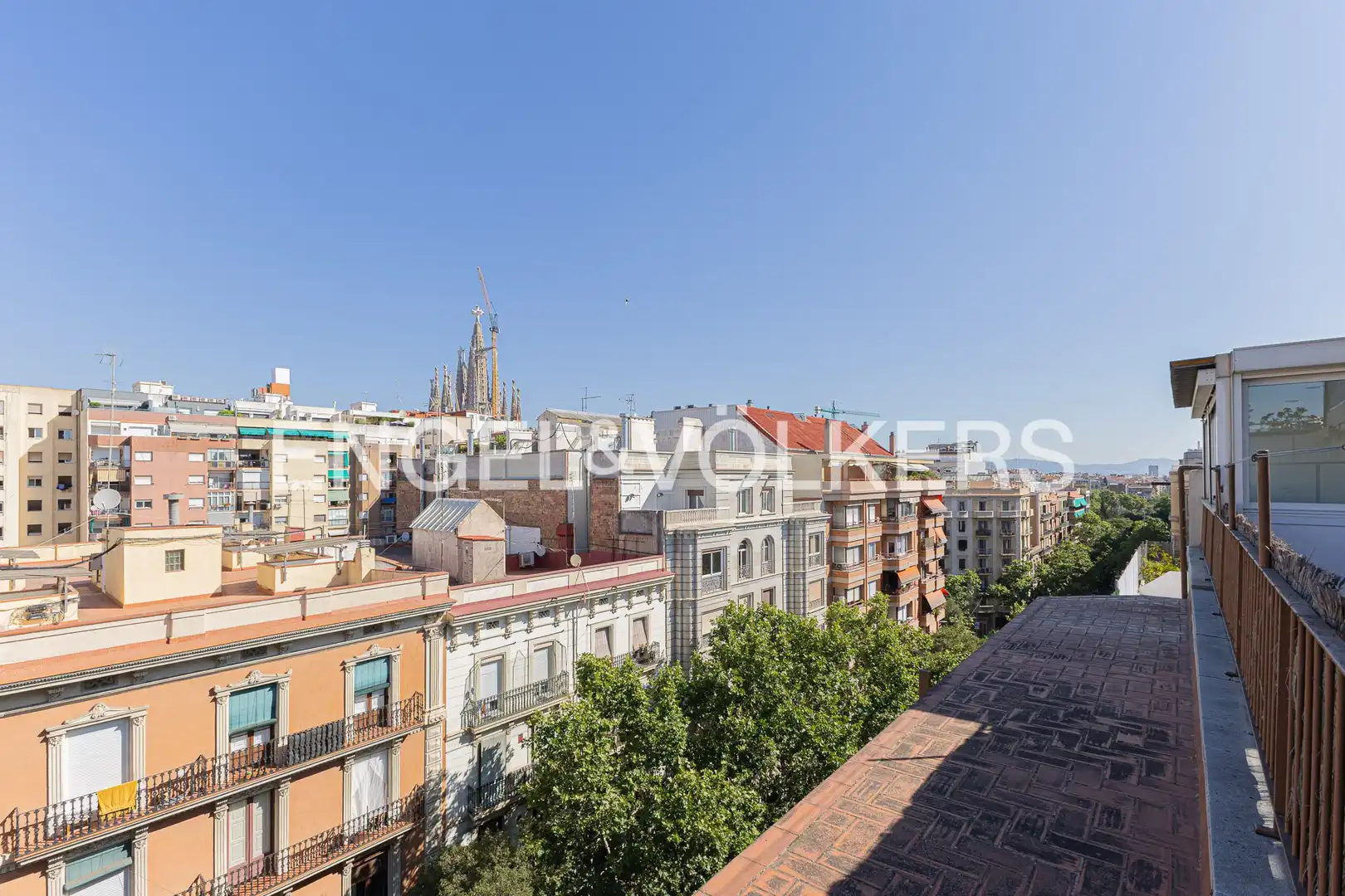 Vista exterior de Àtic en venda en Barcelona amb Aire condicionat, Calefacció i Terrassa