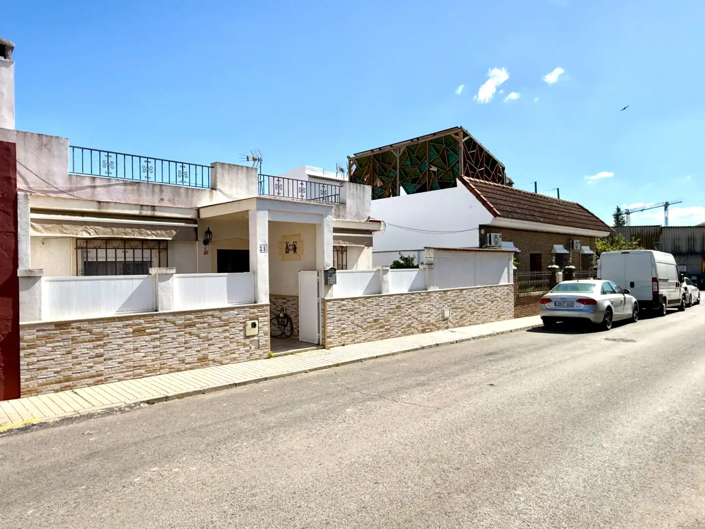 Vista exterior de Casa o xalet en venda en Mairena del Aljarafe