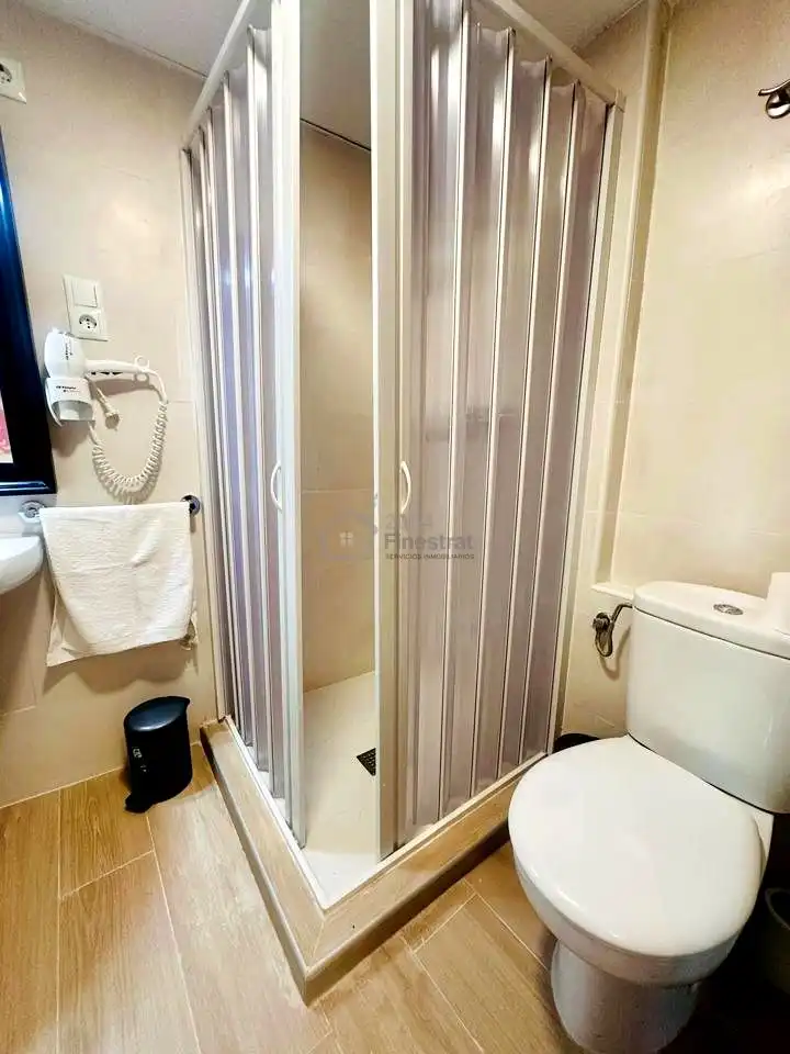 Badezimmer von Wohnungen zur Miete in Dénia mit Klimaanlage und Möbliert