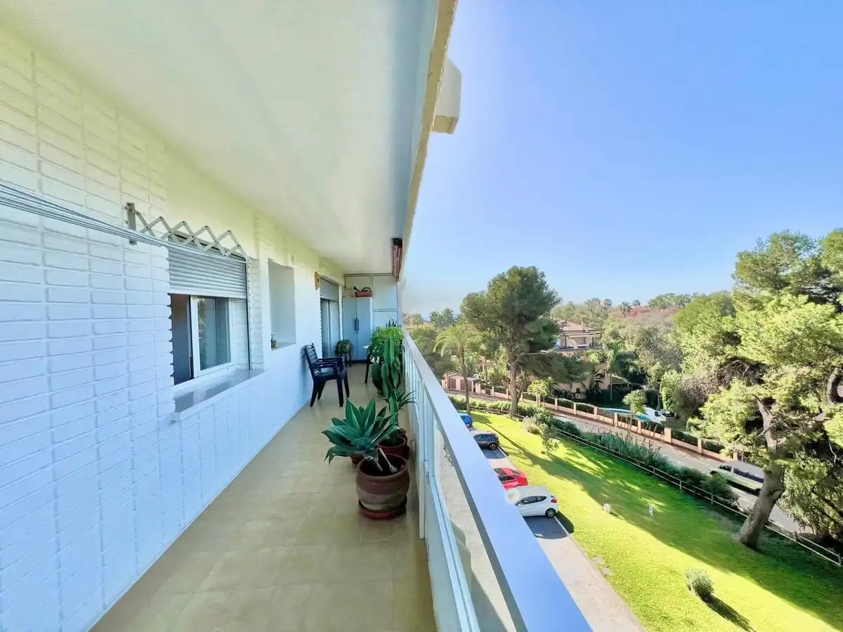 Vista exterior de Apartamento en venta en Marbella con Terraza