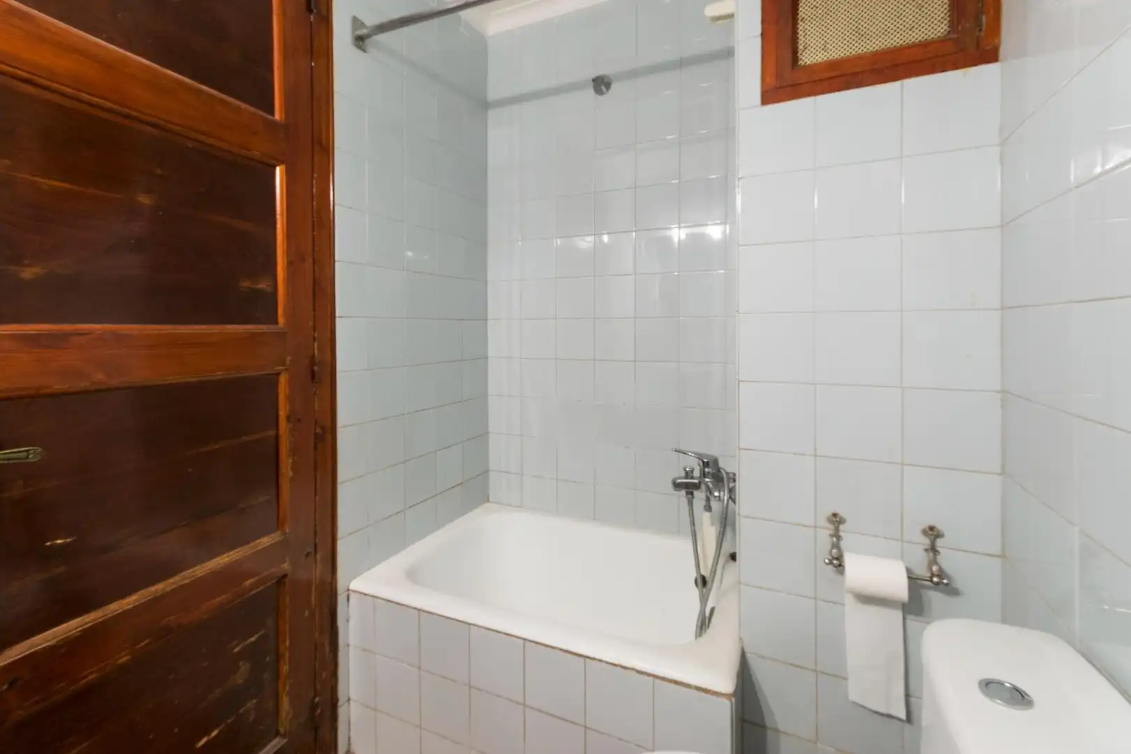 Bathroom of Flat for sale in Montitxelvo / Montichelvo  with Terrace, Storage room and Furnished