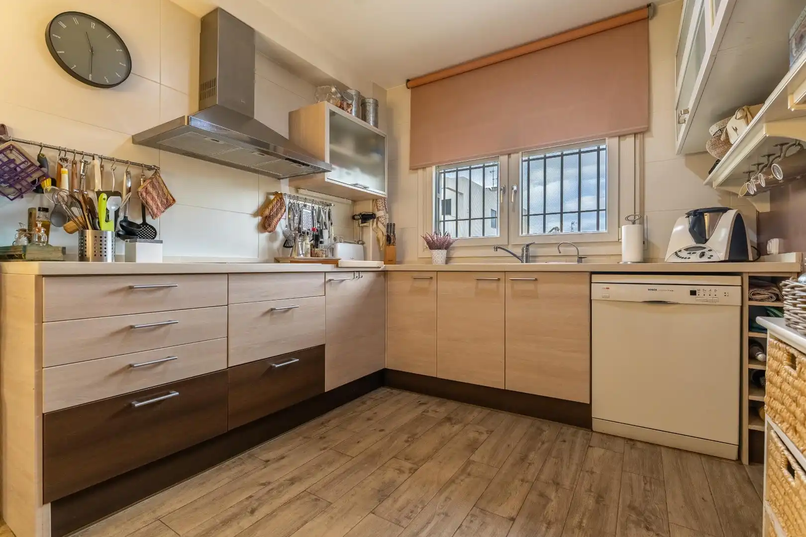 Cocina de Casa adosada en venta en Montbrió del Camp con Aire acondicionado, Calefacción y Jardín privado