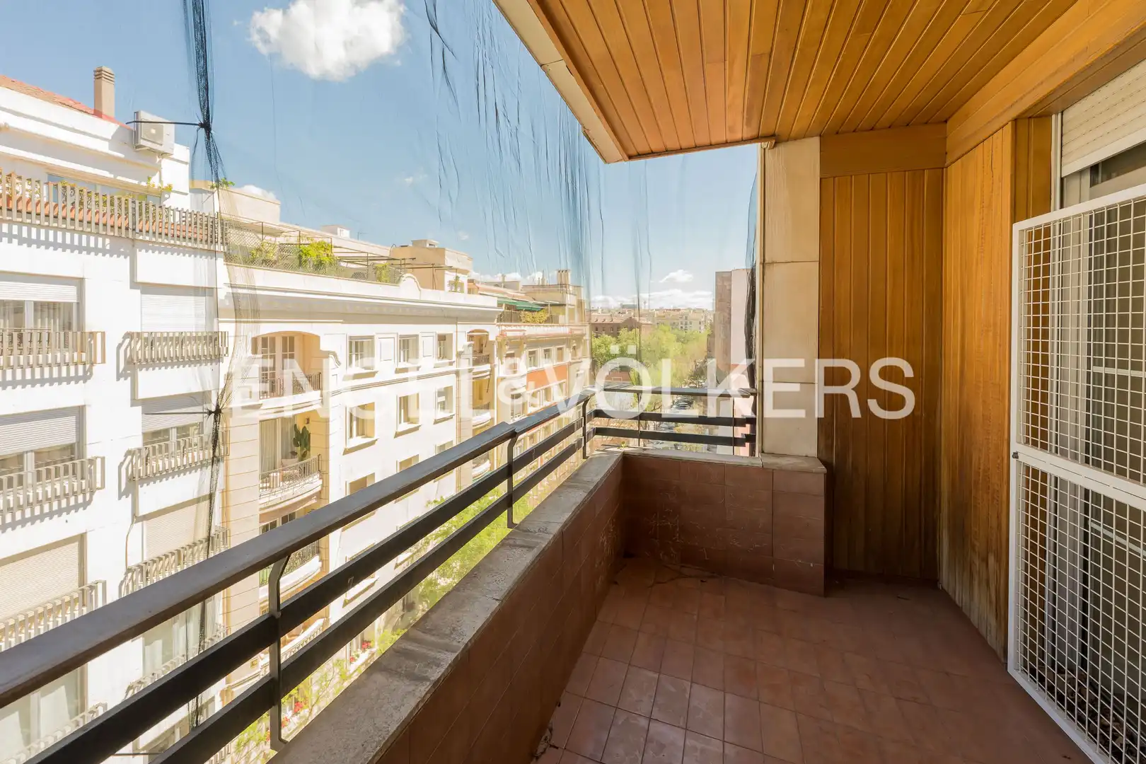 Vista exterior de Piso en venta en  Madrid Capital con Aire acondicionado, Calefacción y Trastero