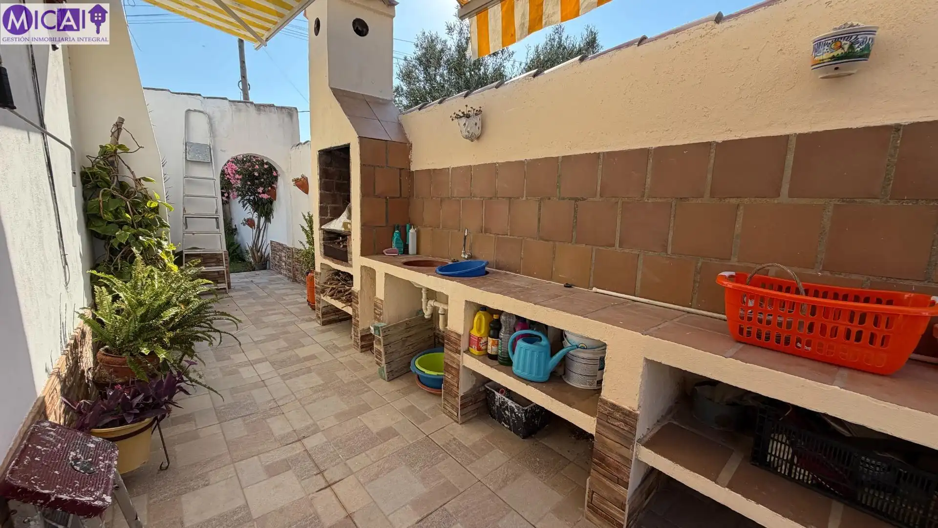Terrassa de Casa o xalet en venda en Chiclana de la Frontera amb Jardí privat, Traster i Piscina