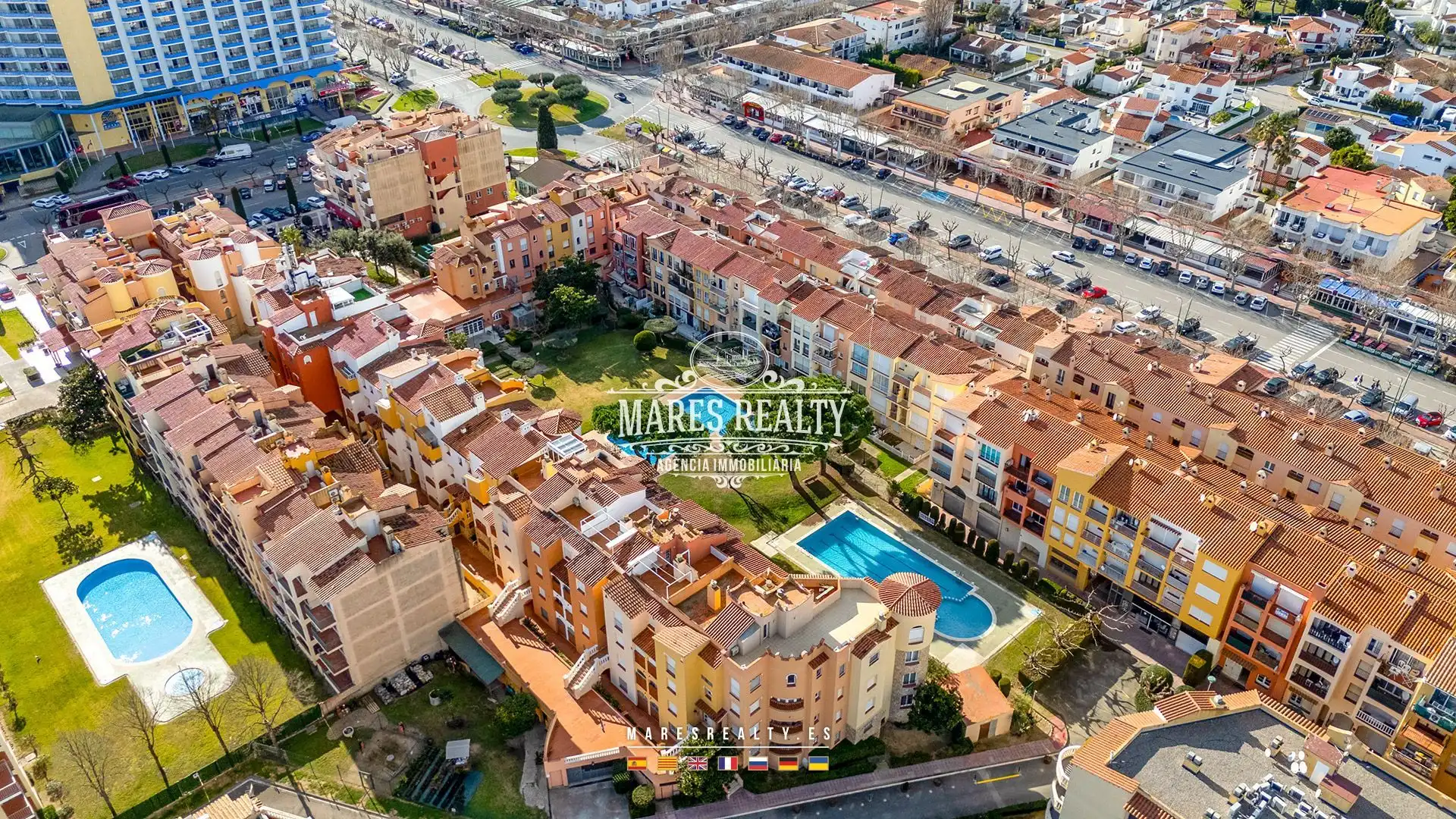 Flat with pool for sale in Muga - Gran Reserva - Badia
