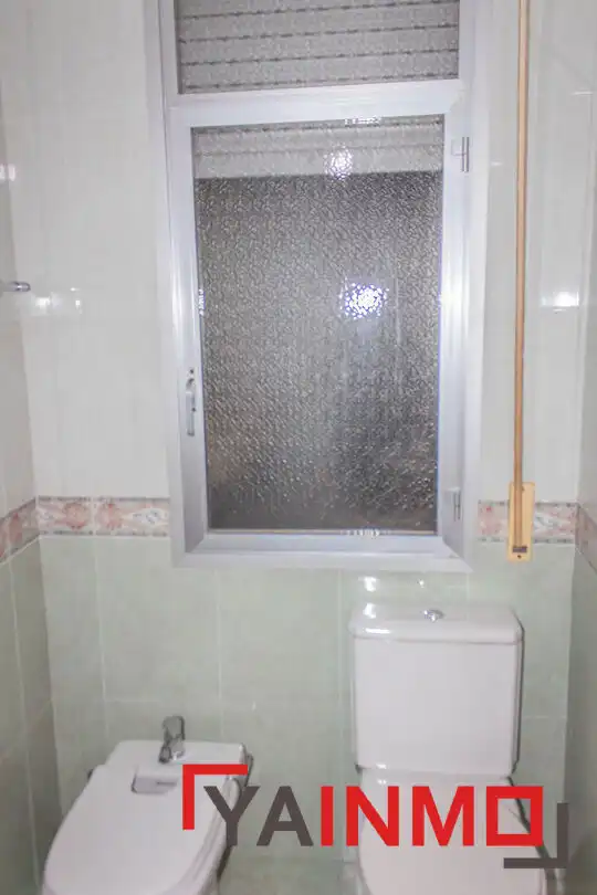 Bany de Pis en venda en Vitoria - Gasteiz amb Calefacció, Terrassa i Traster