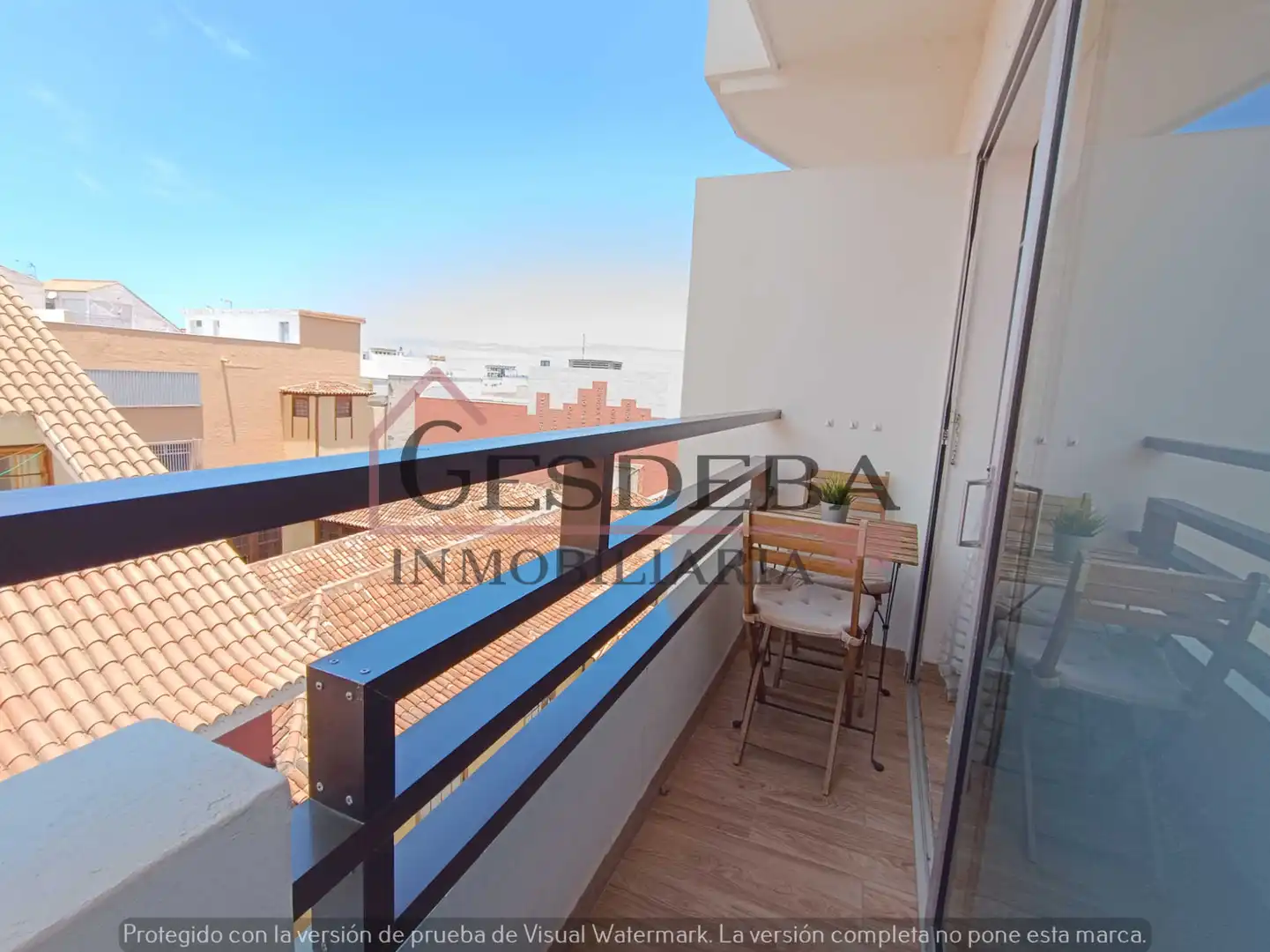 Estudio con terraza en alquiler en Calle del Doctor Ingram 8