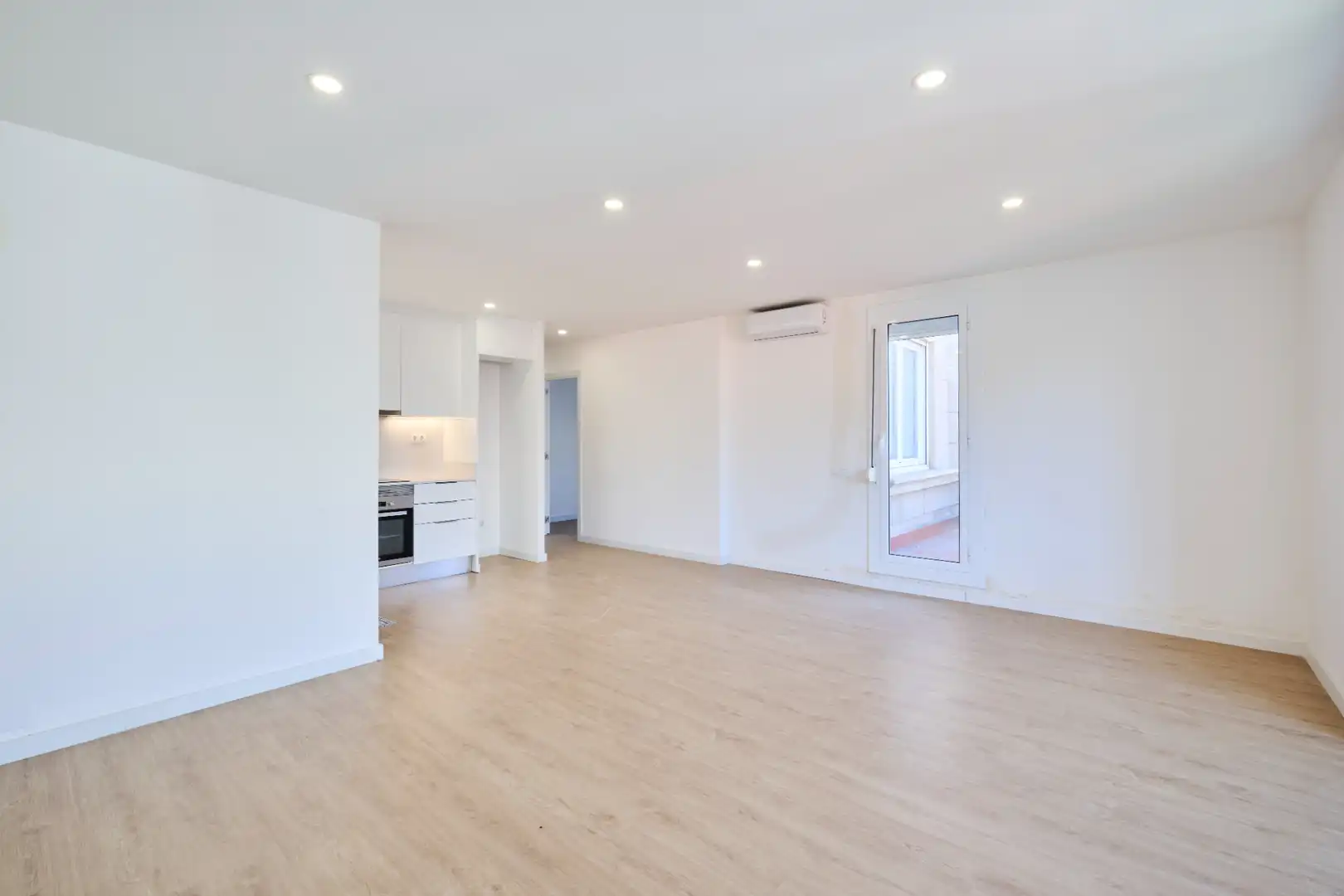 Sala de estar de Piso en venta en Barcelona con Aire acondicionado, Calefacción y Terraza