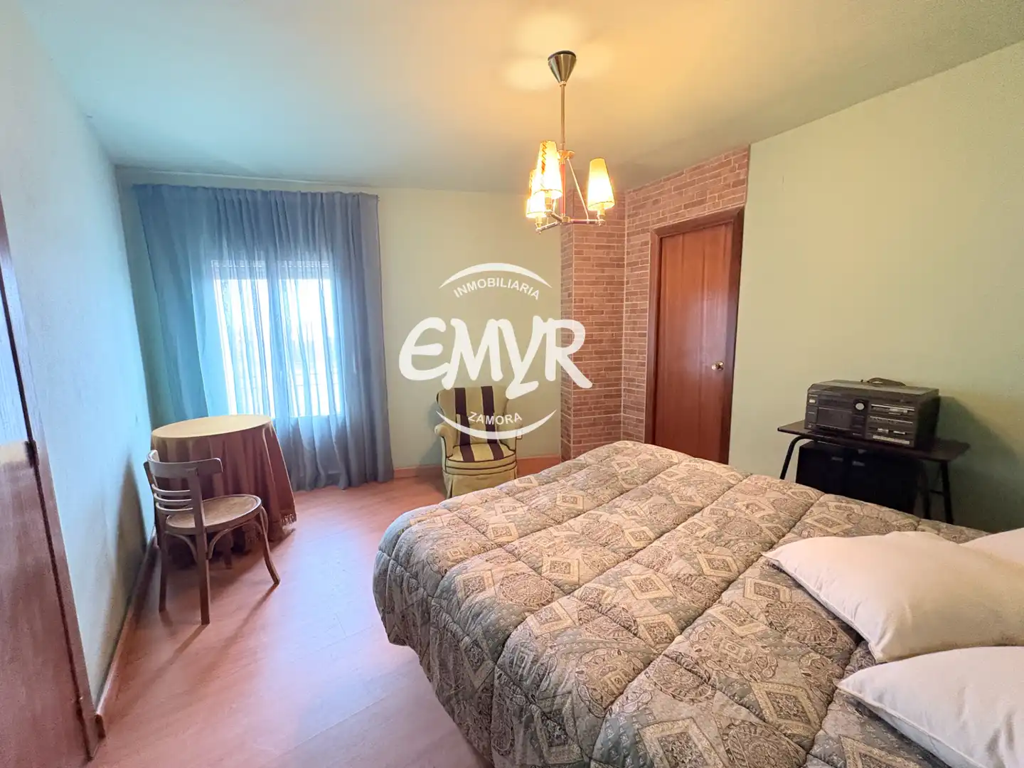 Habitación de Casa adosada en venta en Fermoselle con Trastero y Balcón