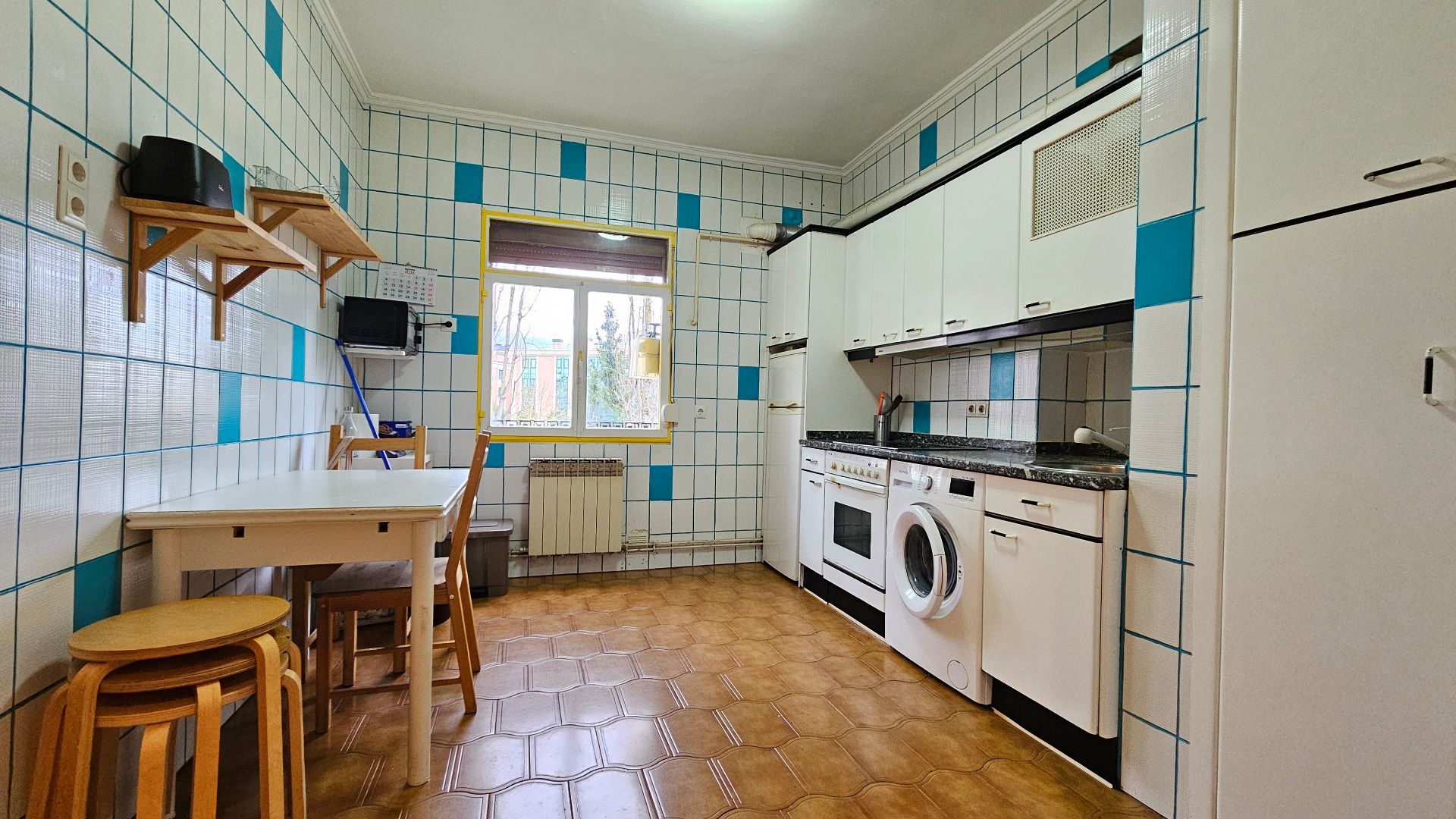 Cocina de Piso en venta en Vitoria - Gasteiz con Calefacción, Terraza y Amueblado